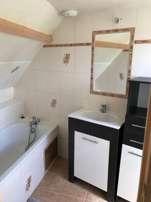 Maisonnette Au Pied Du Mont Dol エクステリア 写真